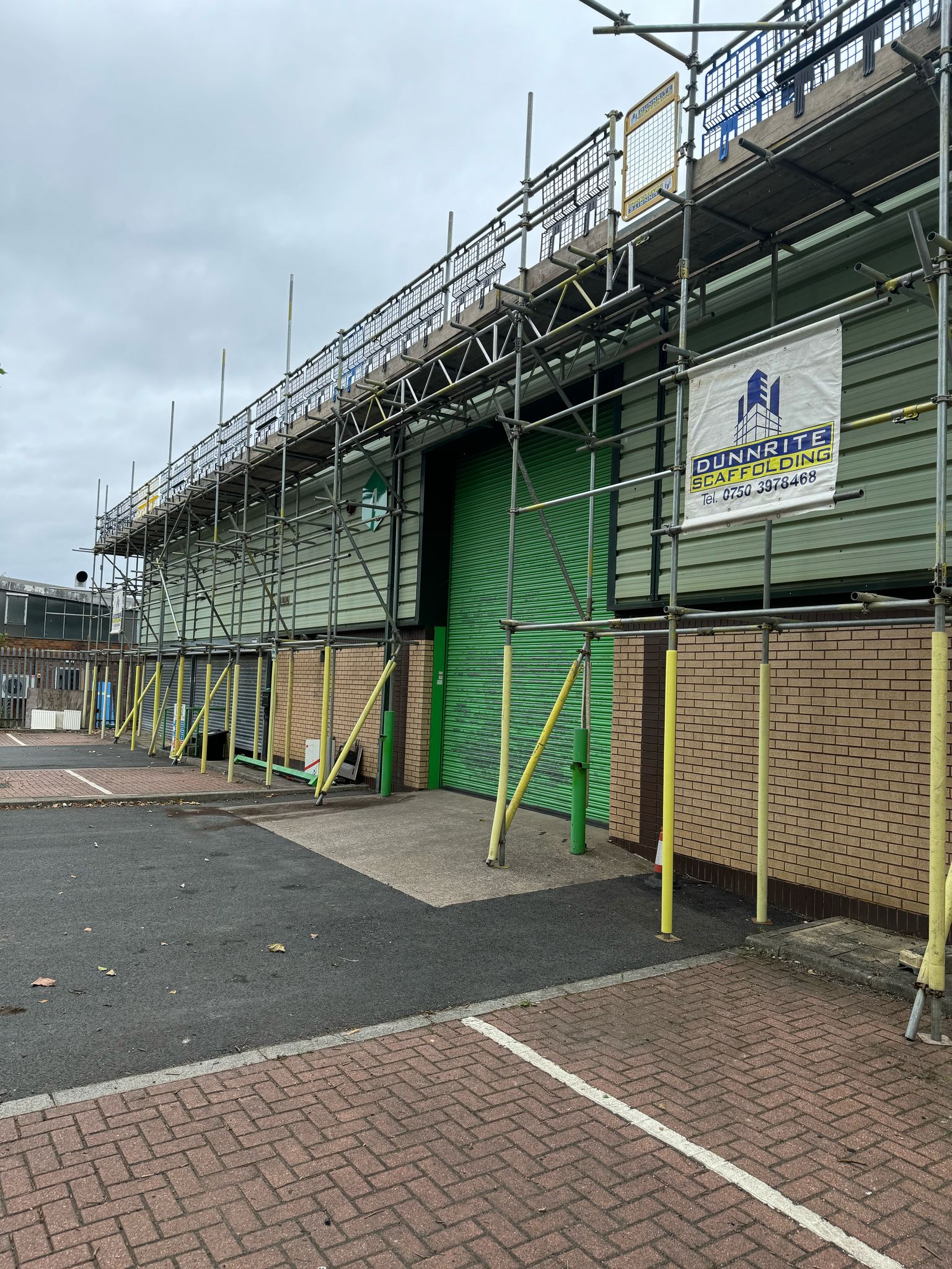 Commercial access · Leeds